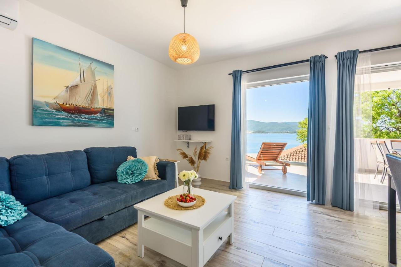Apartments Morska Vila 3 Komarna Eksteriør billede